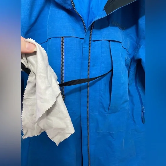 NORRONA ROLDAL GORE-TEX INSULATED JACKET WOMEN'S (Size Small) - Picture 4 of 16